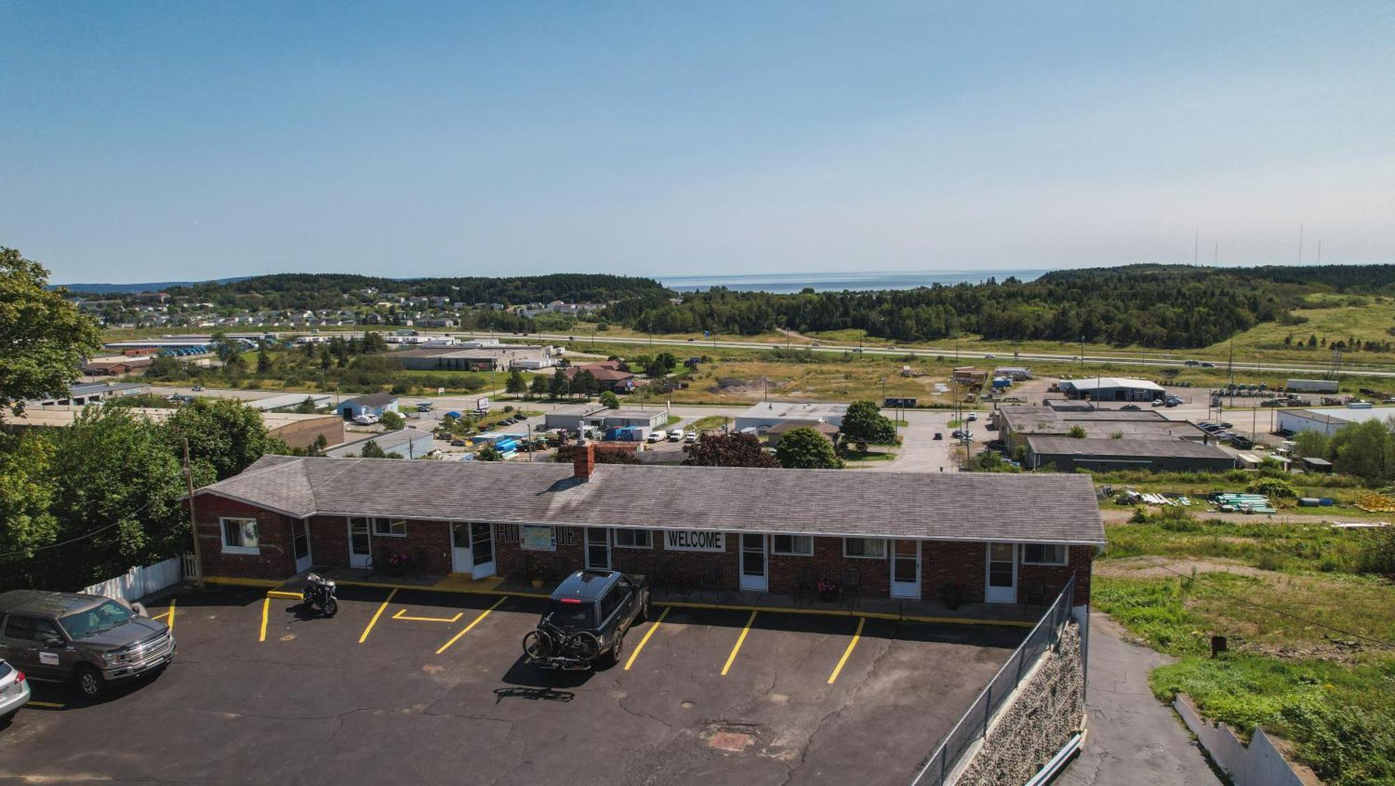 Hillside Motel Сент-Джон Экстерьер фото
