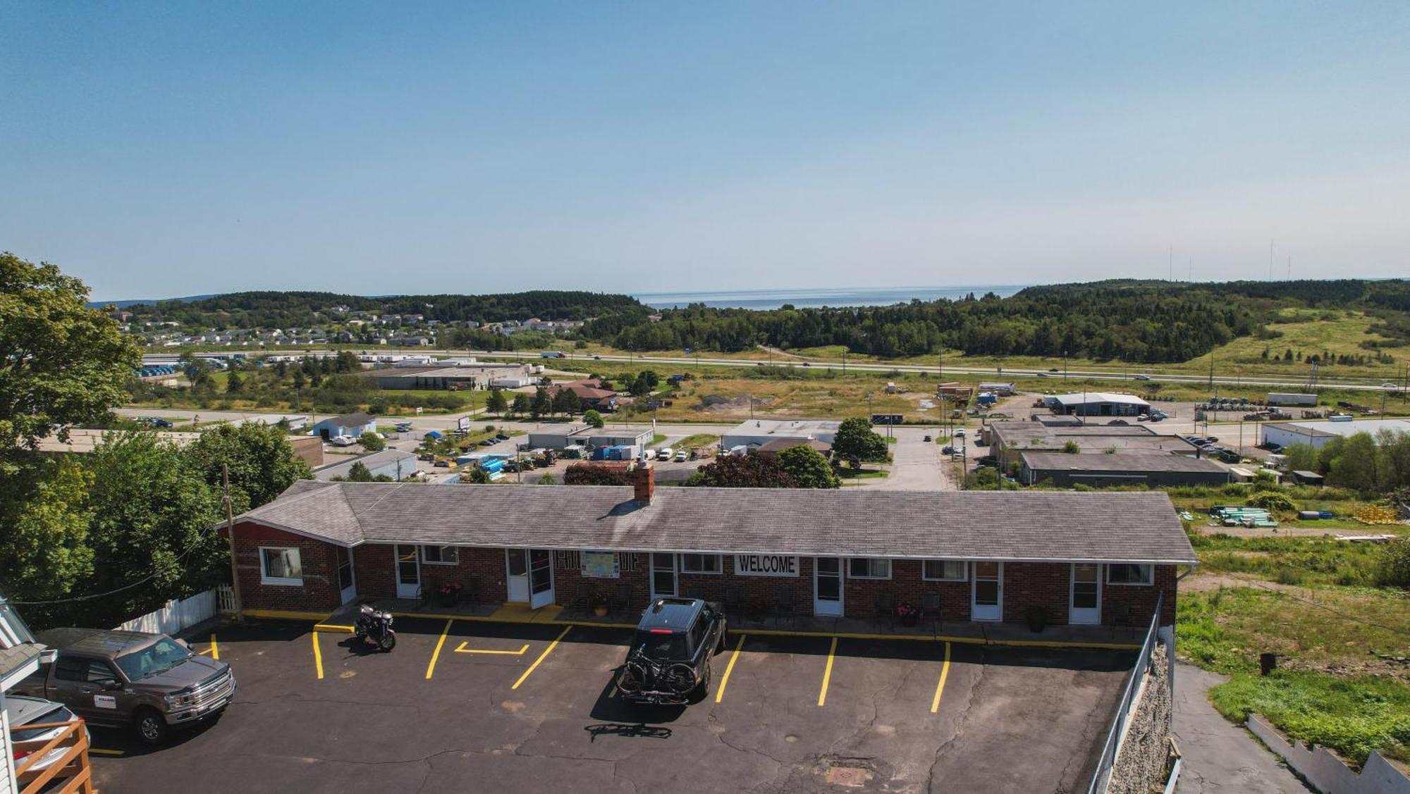 Hillside Motel Сент-Джон Экстерьер фото