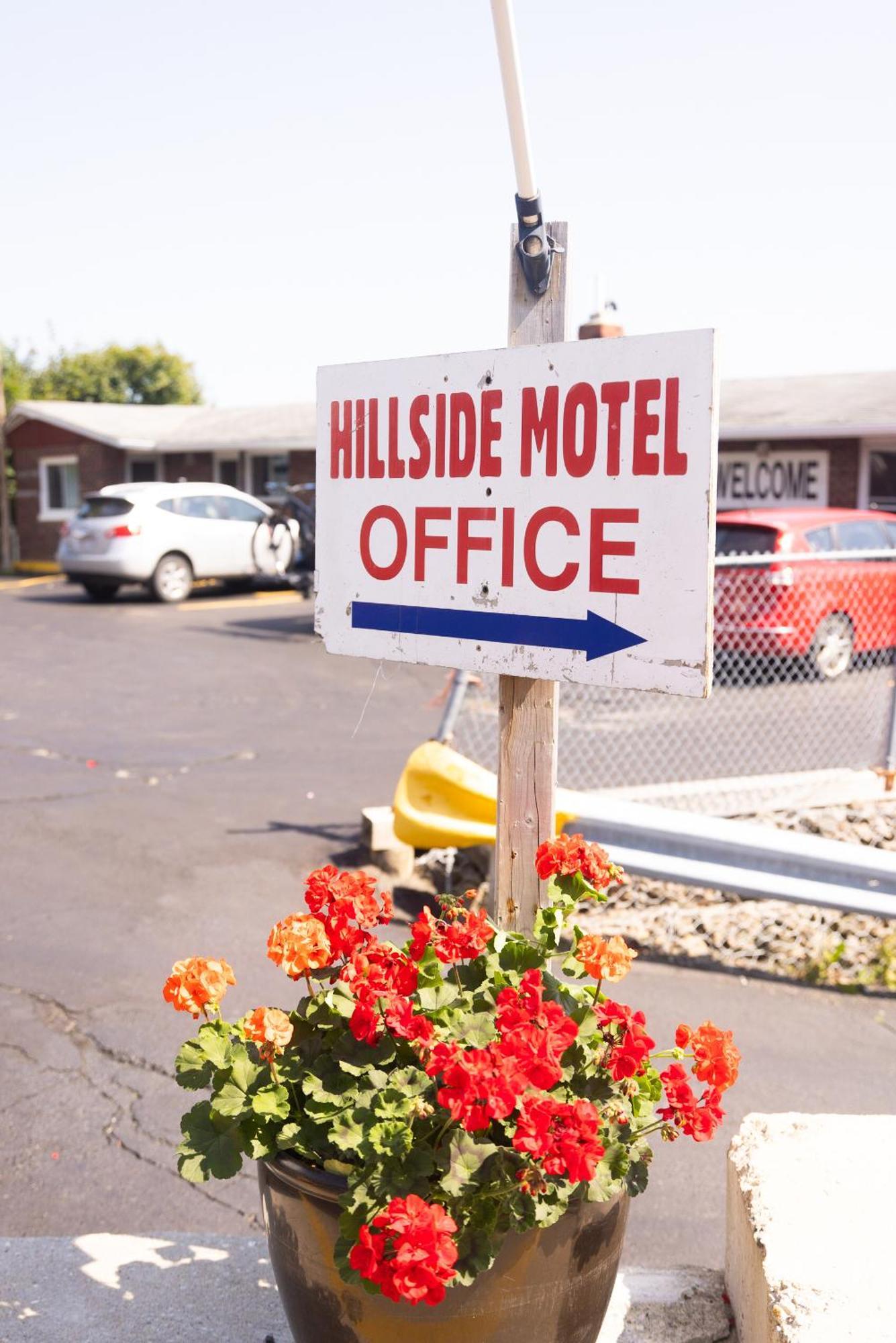 Hillside Motel Сент-Джон Экстерьер фото